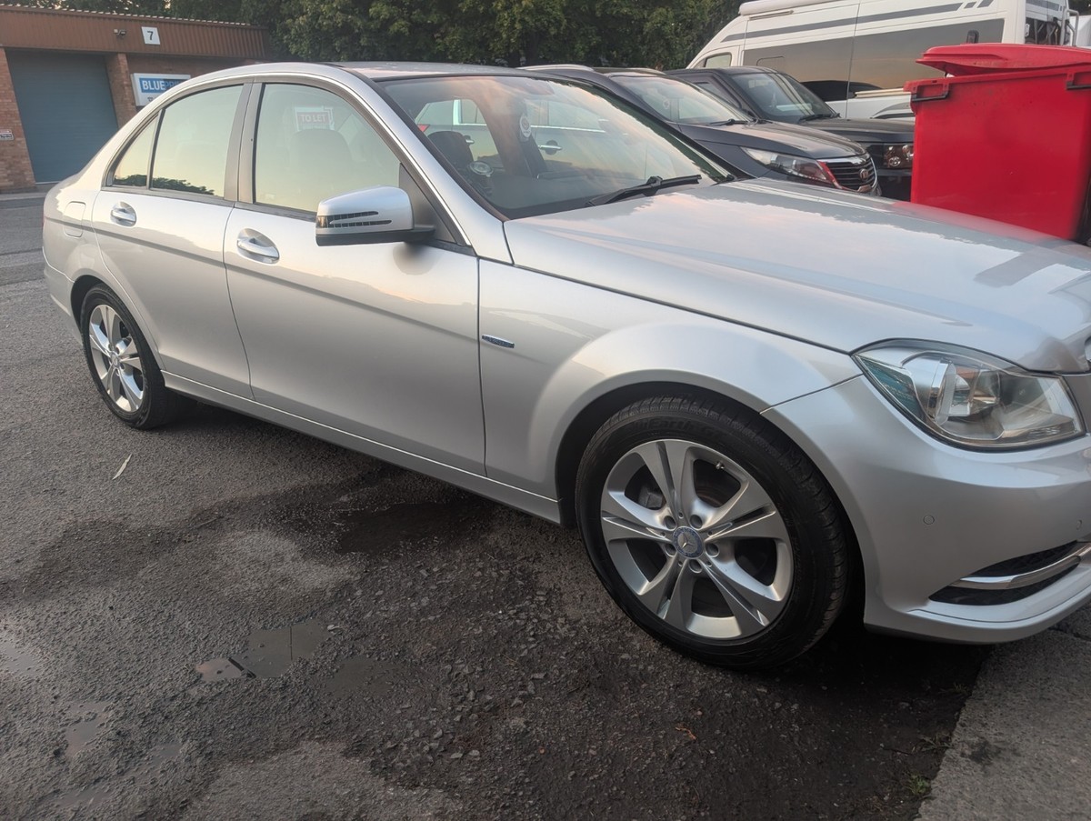 Mercedes-Benz Mercedes C220 CDI Blue Efficiency 2012