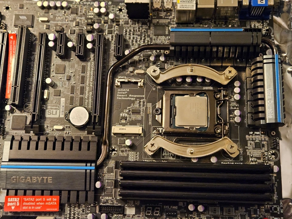 Gigabyte GA-Z77X-UP5 TH Motherboard Combo i7-3770 3.4 GHz CPU 32 GB DDR3 RAM - Image 2 of 4