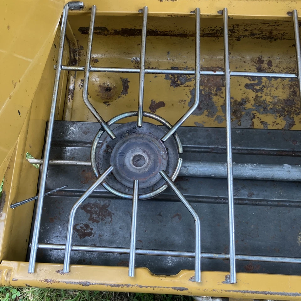 Estufa de camping vintage Coleman amarilla 413G Foto 3 de 4