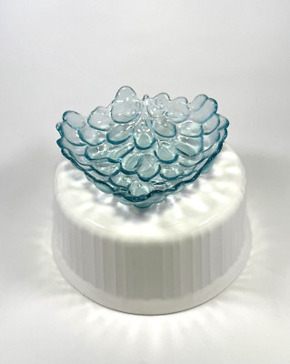 Parlane Leaf Vintage Aqua Blue Art Glass Cluster Of Grapes Condiment Dish