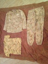 Rara mimetica desertica portoghese : giacca+ pantalone + maglietta.