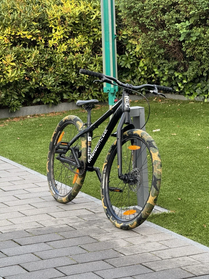 Minotaur 26 Dirt Jump Bike 26 Zoll Sehr Guter Zustand, leicht, Gebrauchsspuren - Bild 2 von 4