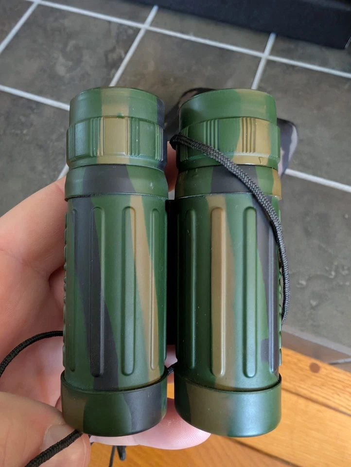 New Bushnell 8X21 Camouflage Binoculars 378FT AT 1000 YDS Camo 8 x 21 W/Case - Image 4 of 4