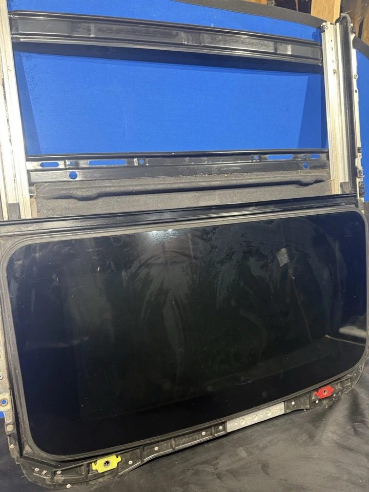 Marco de pista techo corredizo Lexus IS300 2001 2002 2003 2004 2005 88233-99115 Foto 3 de 4