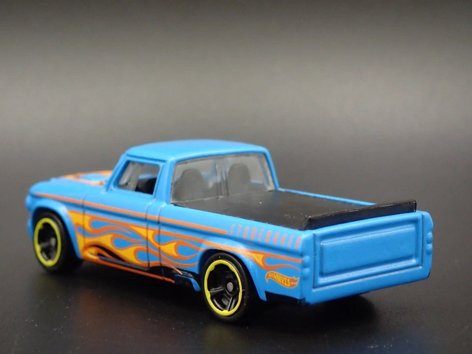 Modello Diorama Diecast In Scala 1:64 Di Pickup Truck Studebaker Champ 1960-1964 - Immagine 4 di 4