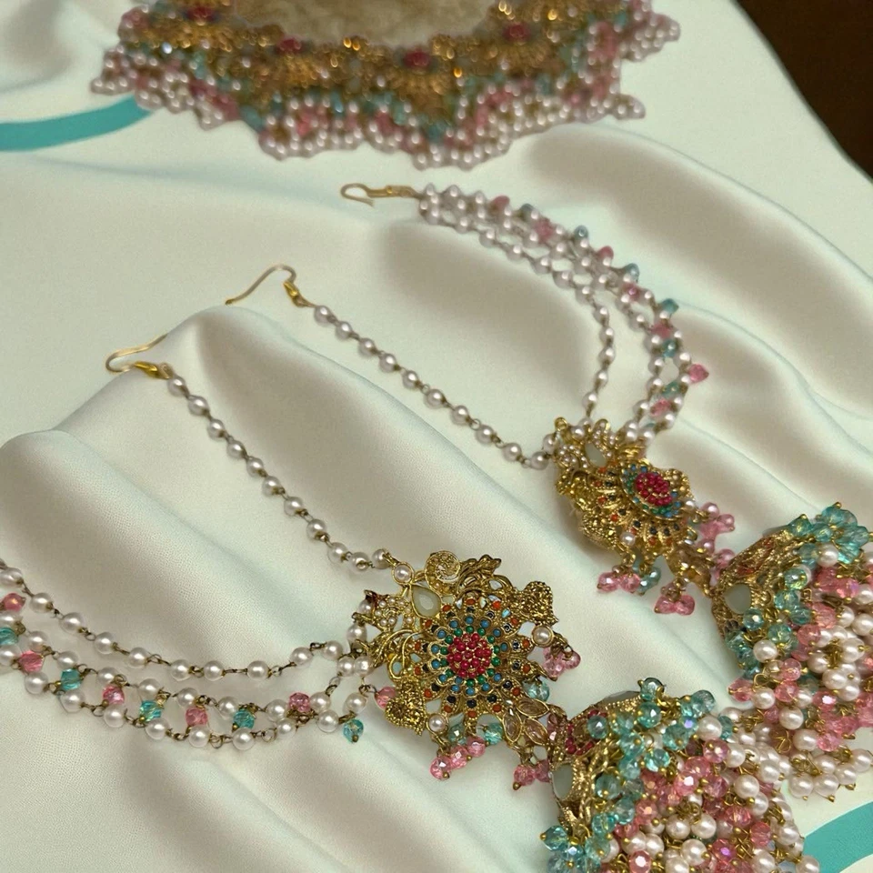 Novia Bollywood India Pakistán Rosa Azul Combo Con Acabado Dorado Con Tikka Foto 2 de 4