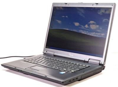 Fujitsu Siemens Esprimo Mobile V5535 Laptop T2370 Windows XP 2GB 80GB 15,4'' VGA