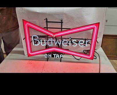 Vintage Neon Budweiser Schild  Am Zapfhahn Selten