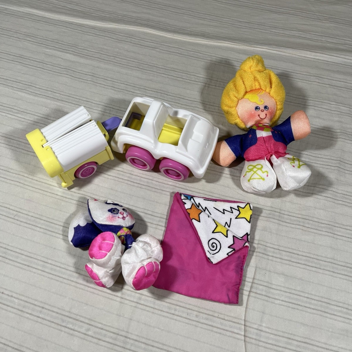 Vintage Fisher-Price Smooshees Cuddlers Kathy And Kittycamp