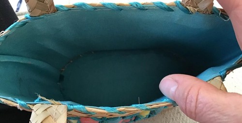 Vintage Girls Woven Straw Flower Bag 6”x8” - Picture 3 of 3