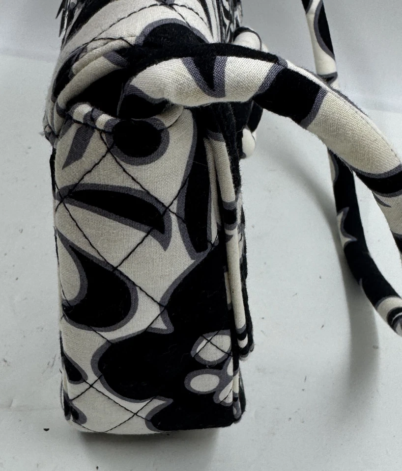 Vera Bradley Knot Just A Clutch Women's Handbag Black White Quilted Shoulder Bag - Image 4 of 4