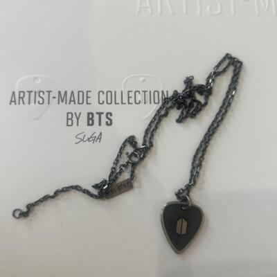 防弾少年団(BTS) - SUGA BTS GUITAR PICK NECKLACE Inspired BTS Suga Guitar Pick Necklace. Reversible Charm