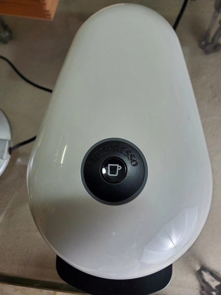 Nespresso BNV450BLK1BUC1 Coffee Maker - White Replacement (Base Only) - Image 2 of 2