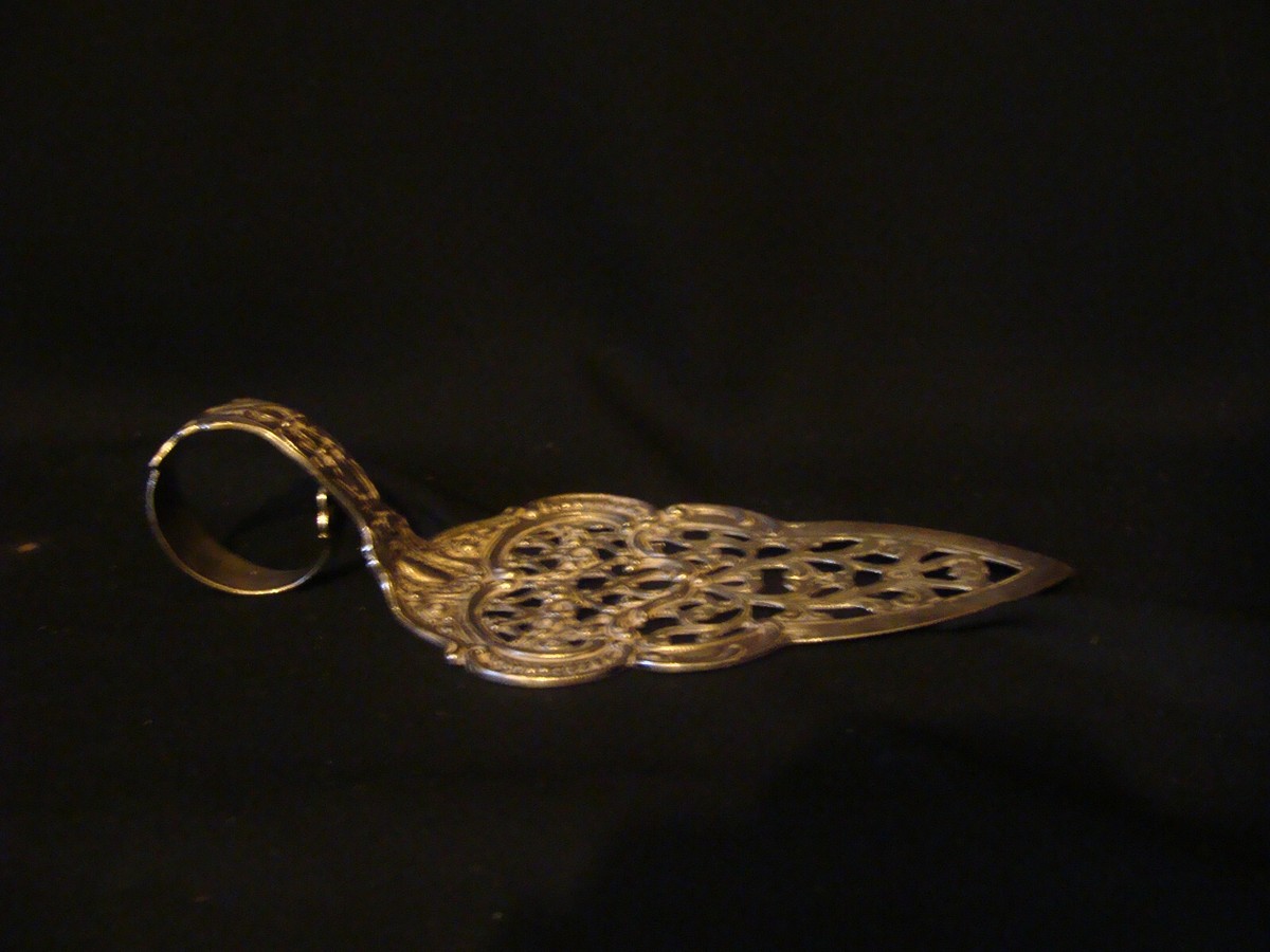 Pelle a tarte ancienne argent d'occasion - Arts de la table