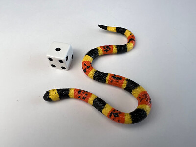 Lot of 8 Snakes, PV Play Vision Animal Figure 1996 Miniature