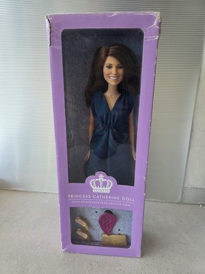 Prinzessin Catherine Kate Middleton Verlobungspuppe Limited Edition #257 / 10.000