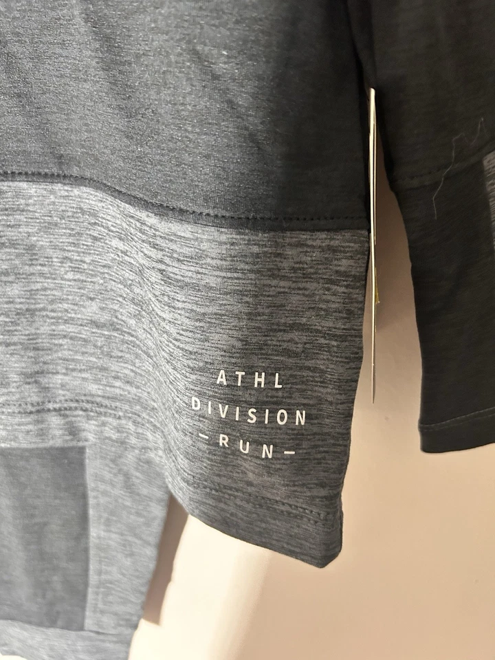 Conjunto de pantalones/mangas largas negros y grises talla 2T Athletic Division para niños pequeños nuevos con etiquetas Foto 2 de 4