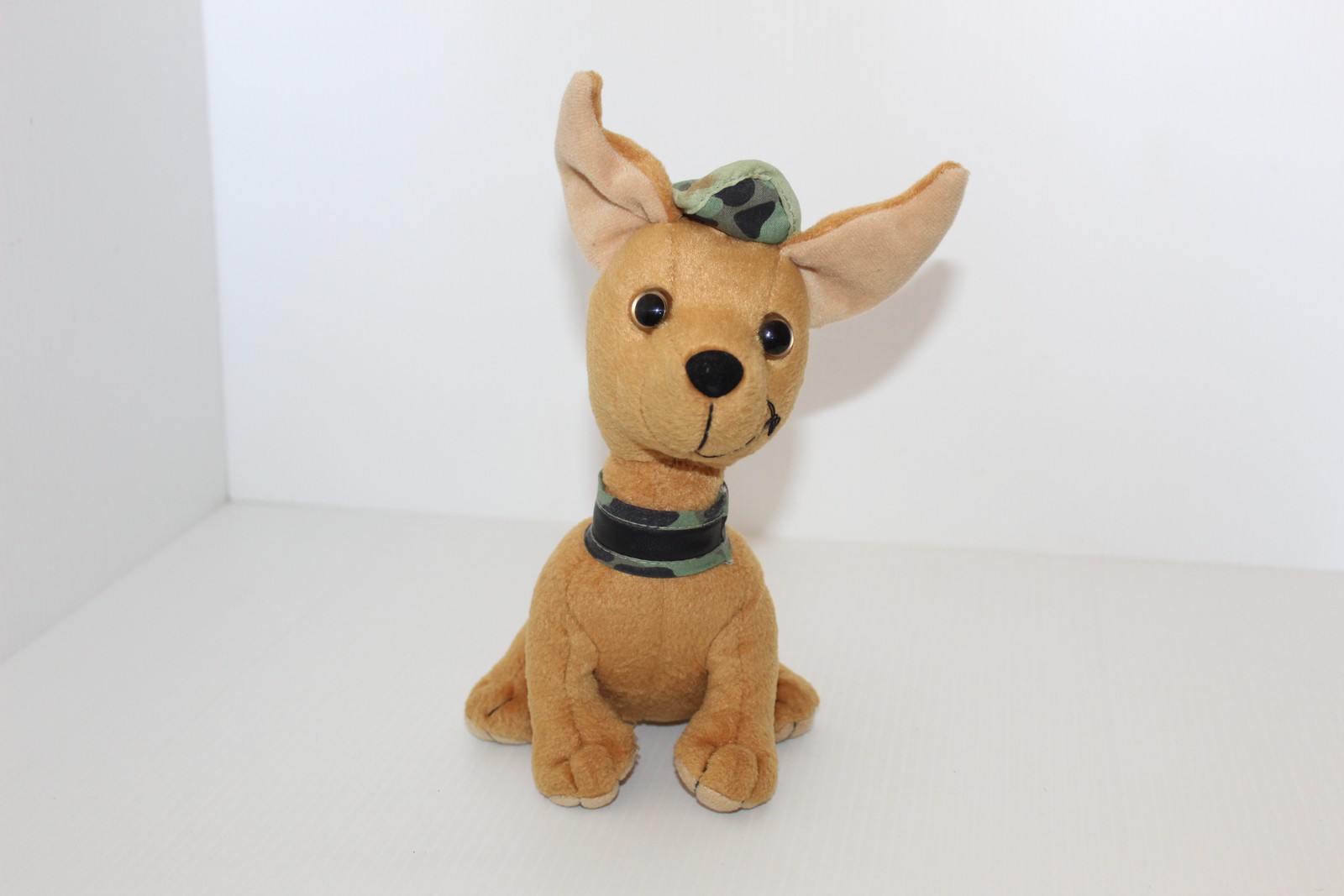 Smart Planet Tan Dog Stuffed Animal Plush Toy Camo Hat & Collar 7.5" Tall