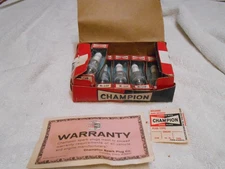 New vintage 6 champion spark plugs N-14Y