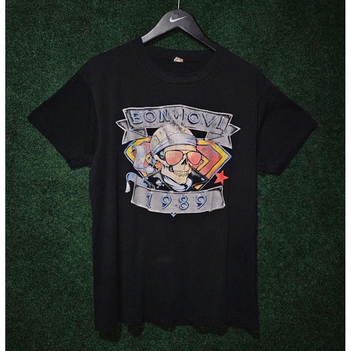 Bon Jovi 1989 We're Back Vintage Tour Band T-Shirt Rock Conc 1980s vintage concert t-shirt, vintage, single stitch, B+ condition