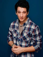 V8296 Miles Teller Smile Funny Portrait Star Photo Actor Decor WALL POSTER PRINT