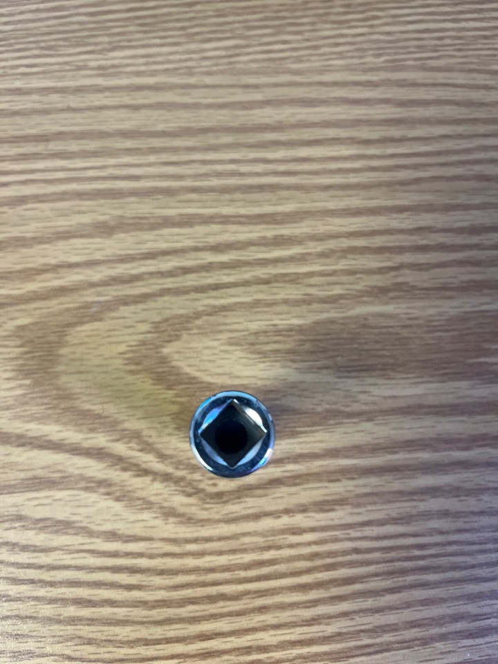 SNAP ON TOOLS SFS081 1/4 DEEP WALL 3/8 DRIVE SOCKET ITEM SFS081