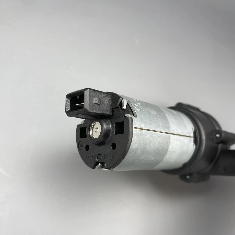 Bomba de água elétrica auxiliar Bosch fabricante de equipamento original para Audi S4 S6 TT VW Fusca Golf Jetta - Imagem 2 de 4