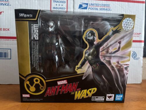 Bandai S.H. Figura Figuarts Ant-Man and the Wasp Wasp y Tamashii Stage Bandai - Imagen 2 de 12