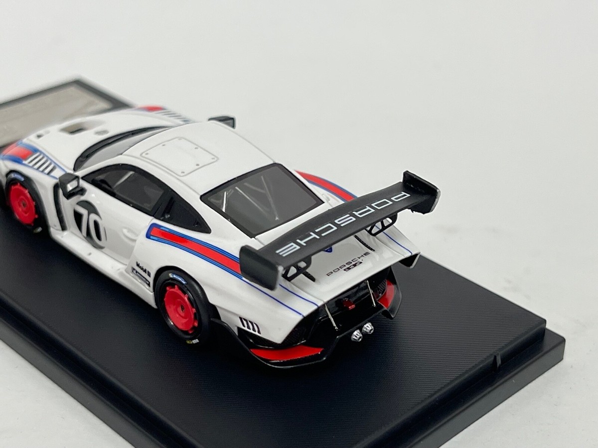 1/64 Stance Hunter High Rev Porsche 935 Martini Car #70 Lim. 499