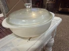 PYREX 2 Qt #27White Opal Milk Glass Round Casserole Bowl Vintage W/Lid