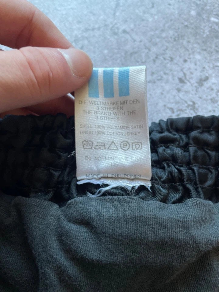 ADIDAS VINTAGE SHORTS FOOTBALL SOCCER RUNNING sz M MEN BLACK 80s 90s - Image 3 of 4