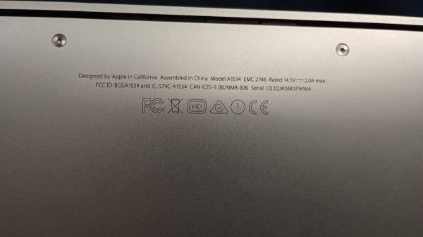 Apple MacBook 12 in 2015 Silver/Intel Core M 1.1 GHz, 256 GB 8 GB