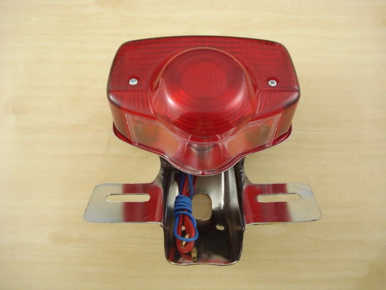 Soporte + Luz Trasera HONDA S90 CB100 CL100 CB125S CB125 CB175 Foto 3 de 4