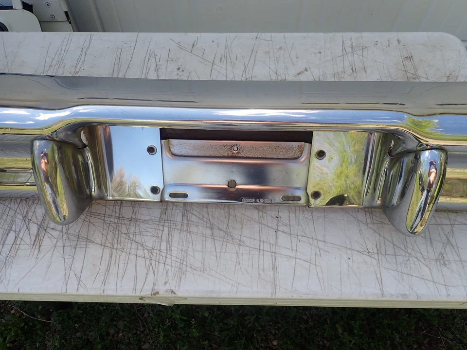 Hermoso parachoques trasero Pontiac 1958 original bonito sin abolladuras Bonneville Star Chief Foto 3 de 4