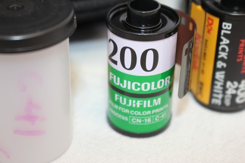 Olympus Infinity Zoom 200 35mm Camera Bundle TESTED! w/ Remote Control & Film! - Picture 2 of 21