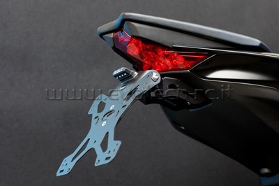 EVOTECH VERSTELLBARER KENNZEICHENHALTER KAWASAKI Z 1000 2014-2020 + LED KENNZEICHENLEUCHTE