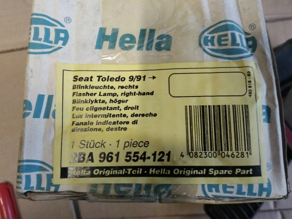 LUZ INDICADORA DELANTERA DERECHA SEAT TOLEDO UNIDAD HELLA 2BA 961 554-121 Foto 4 de 4