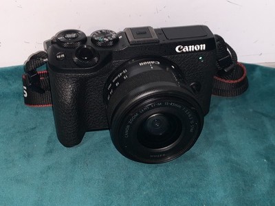 Canon EOS M6 Mark II Mirrorless Camera with 15-45mm Lens