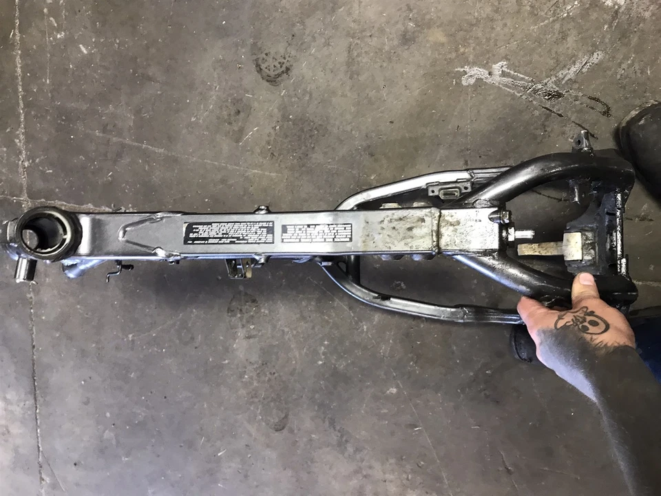 18 chasis cuadro Suzuki DRZ 400 DR-Z400 DRZ400 S Foto 3 de 4