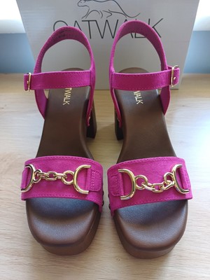 Deichmann catwalk pink studded platform sandals with ankle strap