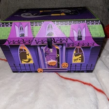 Hallmark Halloween Haunted House Treat Box/Candy Chest Plays Scary Sounds VIDEO 