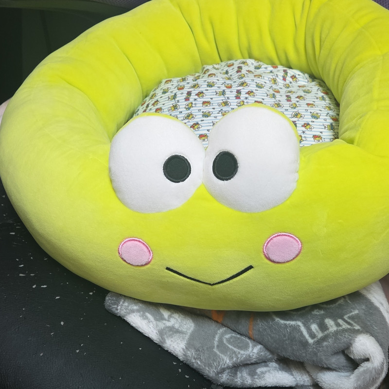 Keroppi Sanrio Round pet Bed Size S, Non-Slip Base