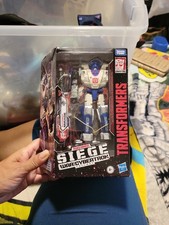 Transformers Siege WFC MIRAGE Deluxe Class Hasbro New Figure