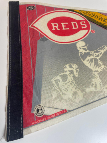 Cincinnati Reds Pennant With pin - Picture 2 of 3