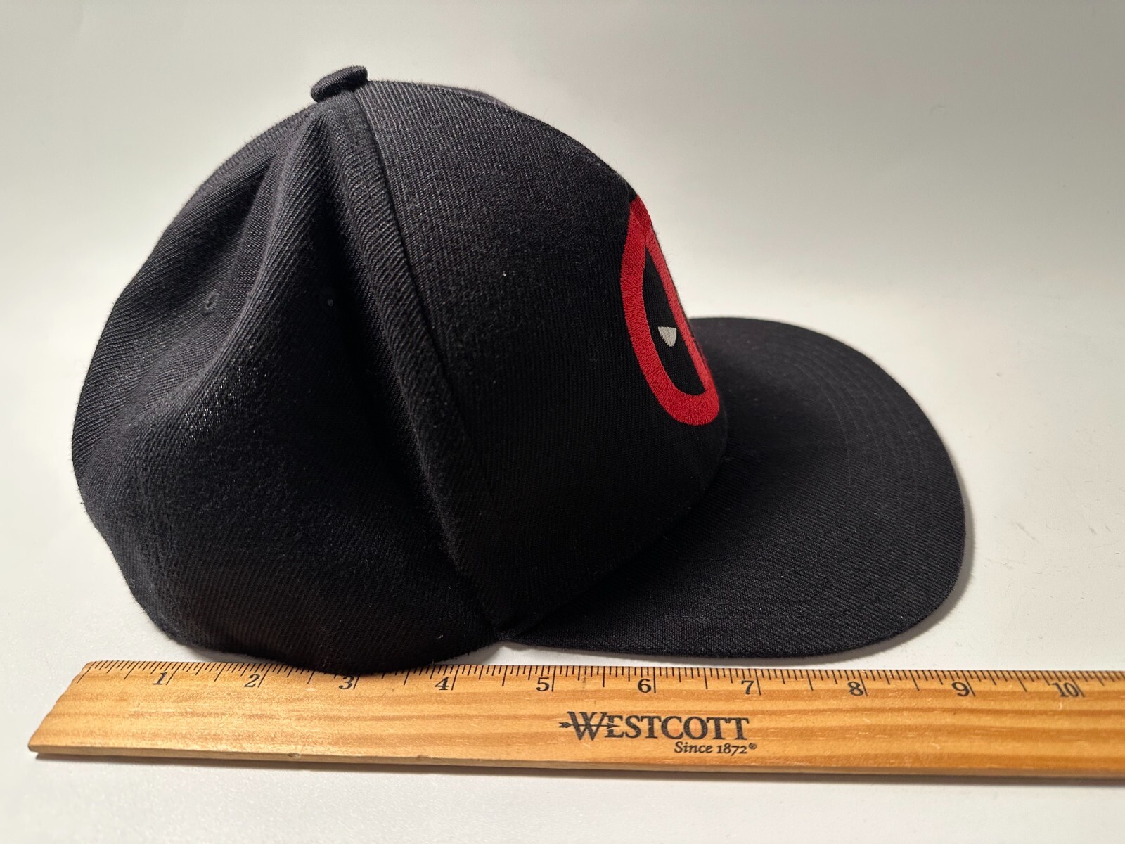 Deadpool Marvel Comic Baseball Hat-split face log… - image 3