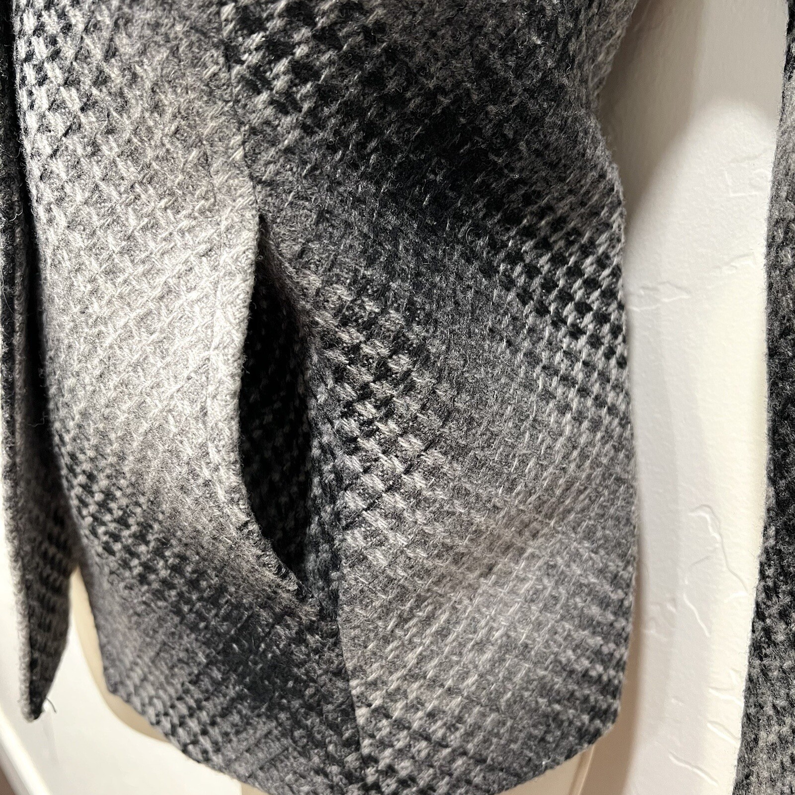 Pendleton Black Gradiant Four Button Coat Womens … - image 5