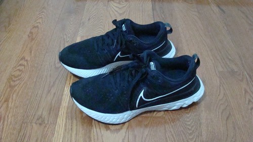 Nike React Infinity Run Flyknit 2 Black White CT2357-002 Men's Sneaker Size 11 - Picture 2 of 5