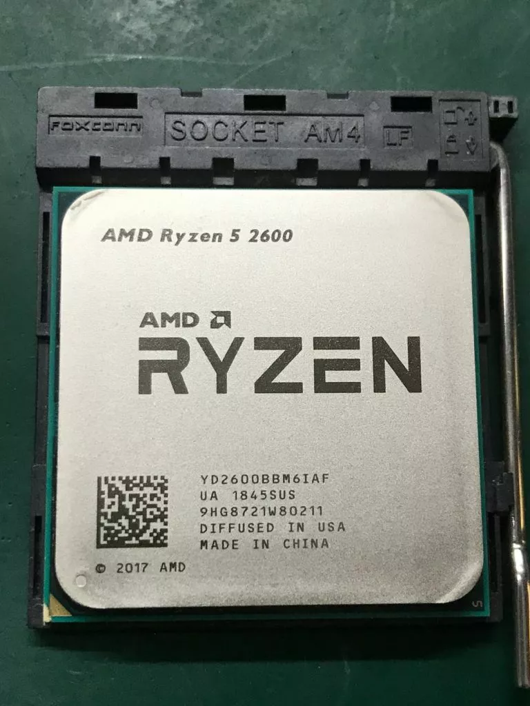 AMD Ryzen 5 2600 R5-2600 3.4GHz 6-Core Socket AM4 65W CPU Processor