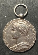 Médaille & Bélière Argent " Ministère Commerce & Industrie 1893 " BORREL