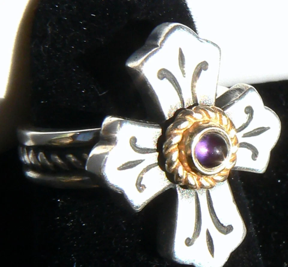 Anillo James Avery Cruz Rústica 14kt Cuerda Centro Amatista .925 Cruz Lirio Talla 7.25 Foto 2 de 4